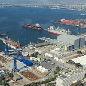 Yunanistan limanlarını satıyor