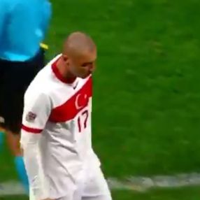 Burak Yılmaz, oyundan çıkarken sitem etti