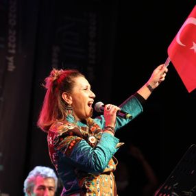 Azerin: Dağlık Karabağ’da Çırpınırdı Karadeniz’i söyleyeceğim