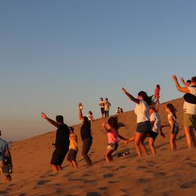 Turistler, Patara'nın kum tepelerinde çöl deneyimi yaşıyor