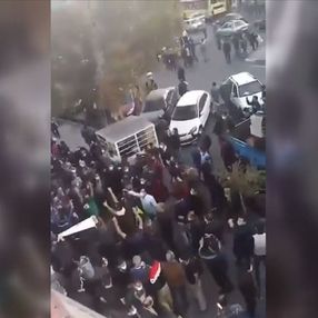Tebriz'de Ermenistan sınırı kapatılsın eylemi