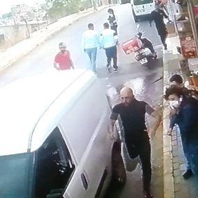 İzmir'de çocuğa çarpmak üzere olan aracını son anda durdurdu
