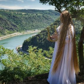 Alman Rapunzel, 16 yaşından beri saçını kesmiyor