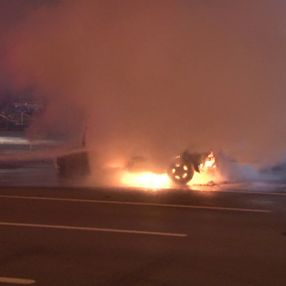 Kadıköy’de ticari taksi alev alev yandı: Sürücü ve yolcu zor kurtuldu