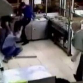 Çorum’da tekme ve yumrukların havada uçuştuğu kavga