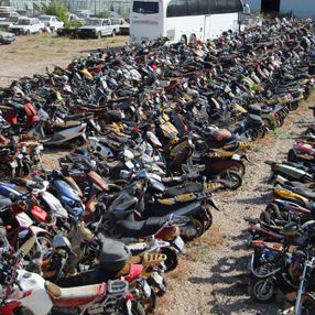 Antalya’da yediemin otoparkları pandemide araç mezarlığına döndü