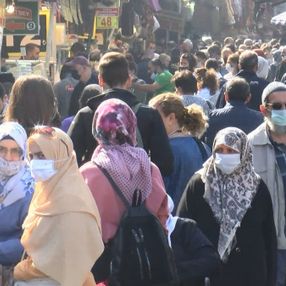 Güneşi gören İstanbullular sokağa döküldü