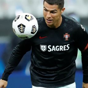 PCR testi saçmalık diyen Ronaldo'yu doktorlar tiye aldı