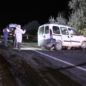 Nevşehir'de ambulansı sollamak isteyen araç kaza yaptı: 4 ölü