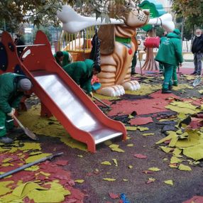 Küçükçekmece'de tepki gören parktaki görseller söküldü