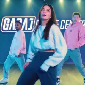 Demet Özdemir'den yeni dans paylaşımı