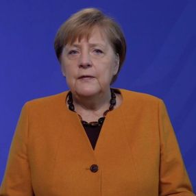 Almanya Başbakanı Merkel: Virüs hayatımızı uzun süre belirleyecek bir rol oynayacak
