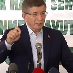 Ahmet Davutoğlu'ndan Suriye Kürtleri çıkışı