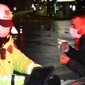 Sivas'ta alkollü sürücü polise yakalandı