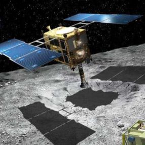 Hayabusa 2, Ryugu göktaşından topladığı örnekleri Dünya'ya indirdi