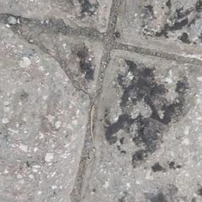 Diyarbakır'da kaldırımdaki ayak izi, hırsızı ele verdi