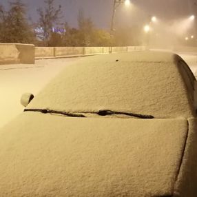 Van merkeze mevsimin ilk karı yağdı