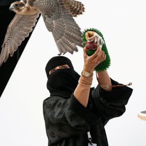 Suudi Arabistan’da ilk kez bir kadın doğancılık yarışmasına katıldı
