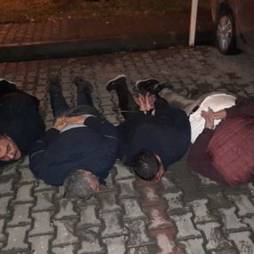 Ankara'da sokak kısıtlamasında kontrol noktasında polise saldıran 4 kişiye gözaltı