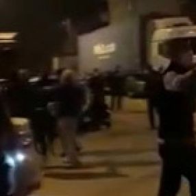 Mersin'deki kazada yardıma gelenlere küfreden sürücü linçten kurtuldu