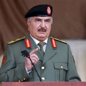 Hafter'den tehdit: Türkiye savaşı seçti, ülkeden kovun