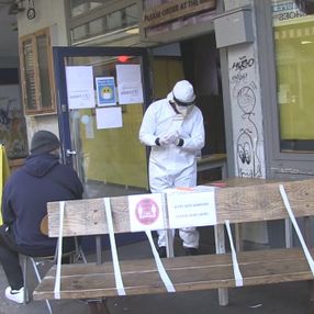 Almanya’da korona vakaları artınca kafeler korona test merkezine dönüştü