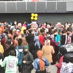 Diyarbakır'da 'indirim' izdihamı