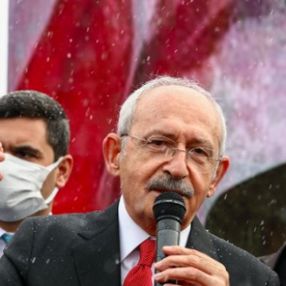 Kemal Kılıçdaroğlu Hasandede Türbesi'nde dua etti