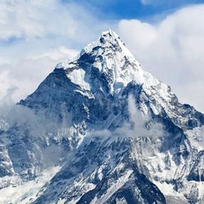 Everest'te ilk kez koronavirüs vakasına rastlandı