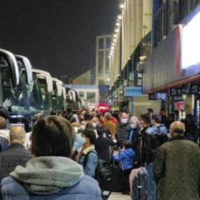 İstanbul otogarında tam kapanma yoğunluğu gece de sürdü