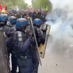 Paris'te olaylı 1 Mayıs