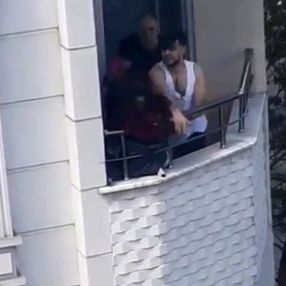 Esenyurt’ta bir kadın oğlu ve eşinden dayak yedi