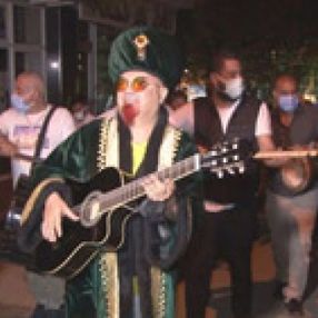 İzmirli sanatçılardan sahur orkestrası