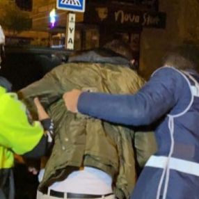 Aksaray'da darp ettiği sevgilisini zorla kaçırırken yakalandı