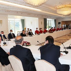 Cumhurbaşkanı Erdoğan, Anadolu Efes ile bir araya geldi
