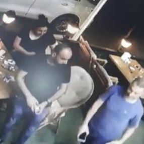 Bingöl’deki deprem güvenlik kameralarına yansıdı
