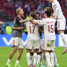 Danimarka, Galler'i yenip, çeyrek finale çıktı