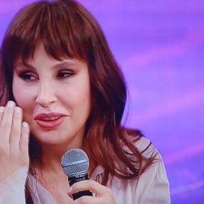 Kuzeyin Oğlu'nda Funda Arar, botokslu yüzüyle dikkat çekti