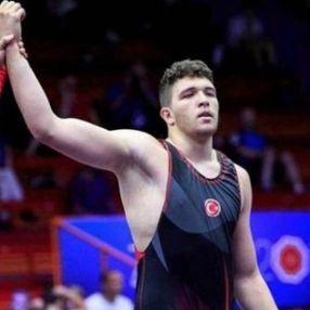 Genç Milli güreşçi Muhammed Hamza Bakır Avrupa Şampiyonu