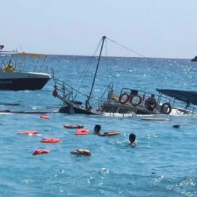 Fethiye'de tur teknesi battı