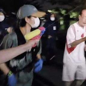Japonya'da Olimpiyat meşalesine su tabancalı saldırı
