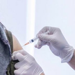 BioNTech, üçüncü doz için FDA'ya başvuracak