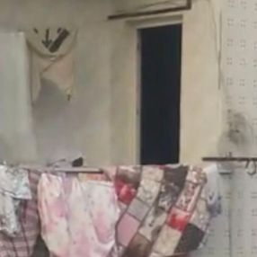 İstanbul'da çocuğunu tavana asarak döven baba, polisleri harekete geçirdi