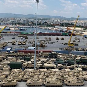 ABD, Dedeağaç’a yüzlerce tank ve zırhlı araç sevkiyatı gerçekleştirdi