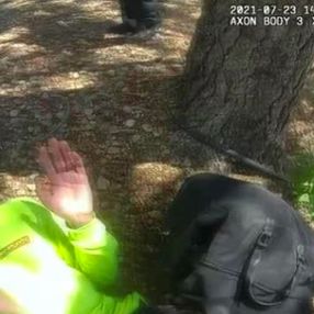 ABD’de şüpheliyi darbeden polis tutuklandı