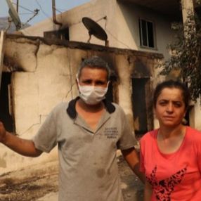 Mersin'de evleri yanan vatandaşlar: Canımızı zor kurtardık
