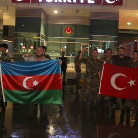 Azerbaycan'dan yangınla mücadeleye destek ekibi geldi