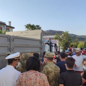 TSK yangın bölgelerine takviyelerini sürdürüyor