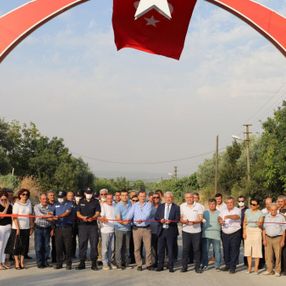 CHP'li Saruhan Belediyesi'nden heykel açılışı