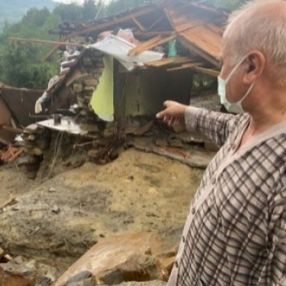 Bartın'daki selde evi yıkılan ve annesi kaybolan kişi, yaşadığı anları anlattı